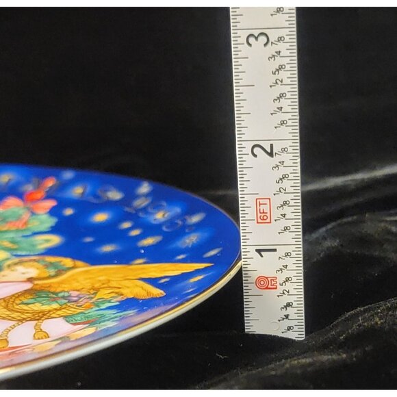 Antique Avon Collector's Porcelain Plate "Trimming the Tree" - Picture 9 of 9